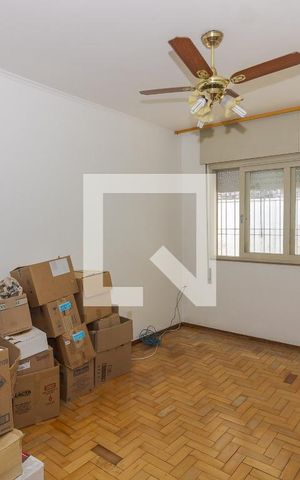 Casa à venda com 215m², 3 quartos e 3 vagas Casa à venda com 215m², 3 quartos e 3 vagasQuarto 3
