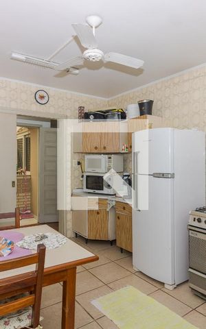 Casa à venda com 215m², 3 quartos e 3 vagas Casa à venda com 215m², 3 quartos e 3 vagasCozinha