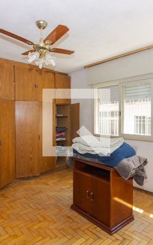 Casa à venda com 215m², 3 quartos e 3 vagas Casa à venda com 215m², 3 quartos e 3 vagasQuarto Suíte