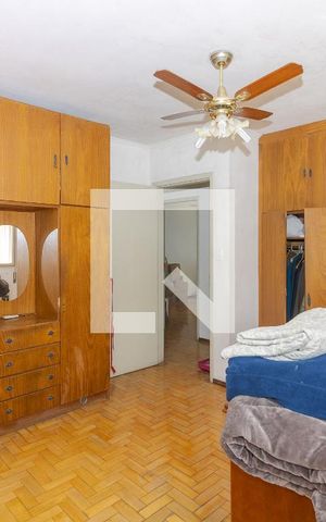 Casa à venda com 215m², 3 quartos e 3 vagas Casa à venda com 215m², 3 quartos e 3 vagasQuarto Suíte