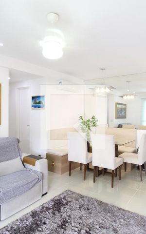 Apartamento à venda com 69m², 2 quartos e 1 vagaSala