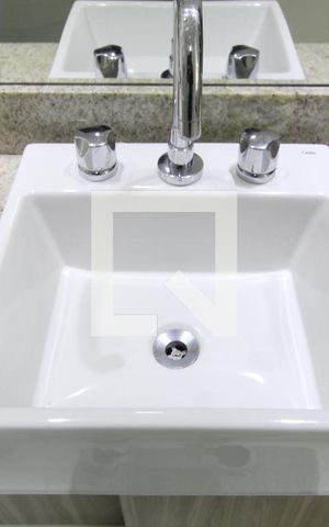 Apartamento à venda com 69m², 2 quartos e 1 vagaQuarto 2 - Banheiro Suíte