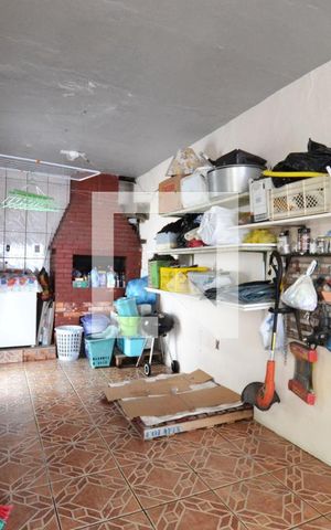 Casa à venda com 200m², 5 quartos e 2 vagasGaragem para 2 Carros Coberta com Espaço Gourmet