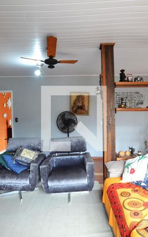 Casa à venda com 200m², 5 quartos e 2 vagasQuarto 3