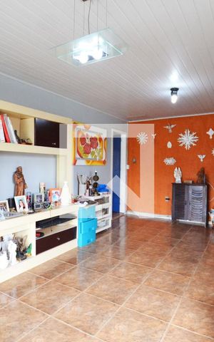 Casa à venda com 200m², 5 quartos e 2 vagasSala íntima
