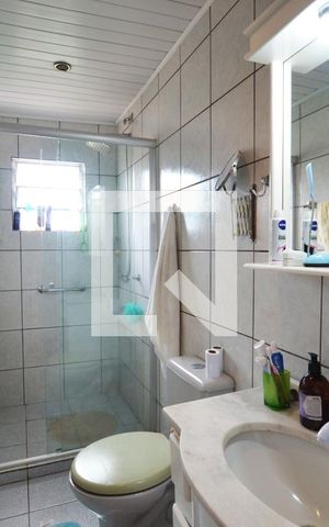 Casa à venda com 200m², 5 quartos e 2 vagasBanheiro da Suíte 2
