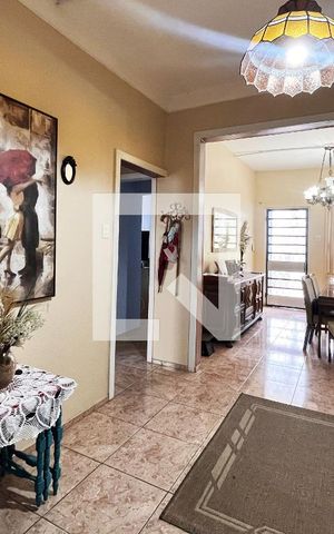 Casa à venda com 200m², 5 quartos e 2 vagasSala Dois Ambientes