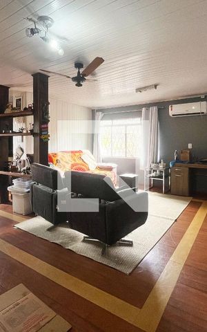 Casa à venda com 200m², 5 quartos e 2 vagasQuarto 3