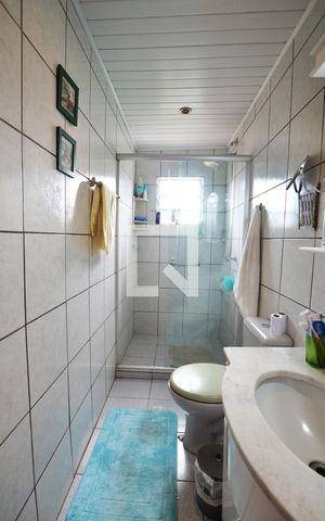 Casa à venda com 200m², 5 quartos e 2 vagasBanheiro da Suíte 2