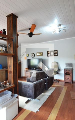 Casa à venda com 200m², 5 quartos e 2 vagasQuarto 3