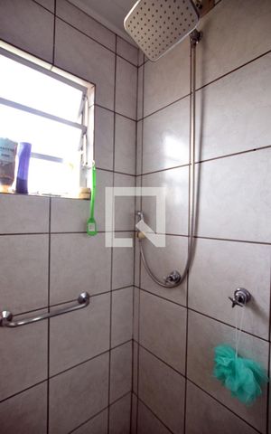 Casa à venda com 200m², 5 quartos e 2 vagasBanheiro da Suíte 2
