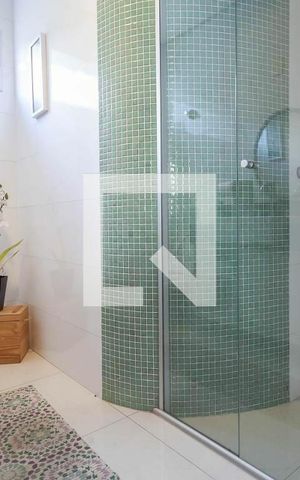 Casa à venda com 523m², 5 quartos e 3 vagas