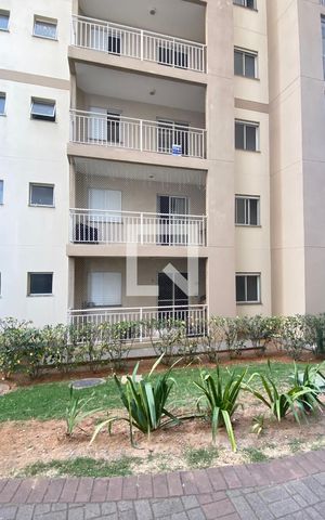 Apartamento para alugar com 72m², 2 quartos e 1 vagaFachada