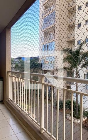 Apartamento para alugar com 72m², 2 quartos e 1 vagaVaranda