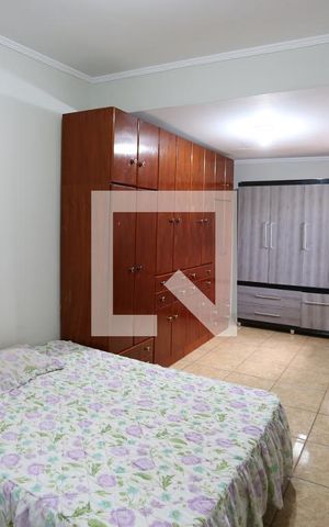 Casa à venda com 160m², 4 quartos e 8 vagasSuíte