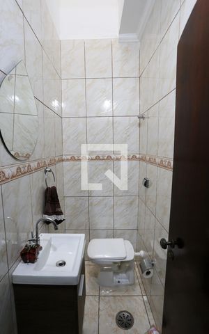 Casa à venda com 160m², 4 quartos e 8 vagasLavabo