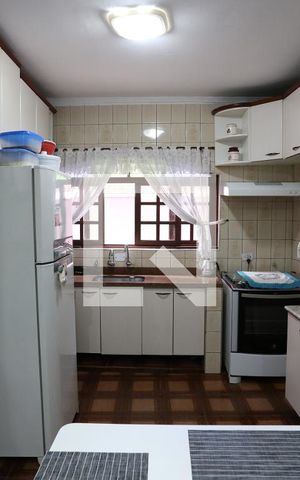 Casa à venda com 160m², 4 quartos e 8 vagasCozinha
