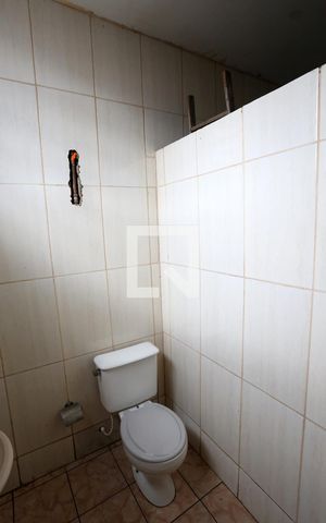 Casa à venda com 160m², 4 quartos e 8 vagasLavabo da Garagem