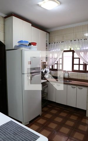Casa à venda com 160m², 4 quartos e 8 vagasCozinha