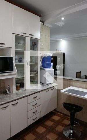 Casa à venda com 160m², 4 quartos e 8 vagasCozinha