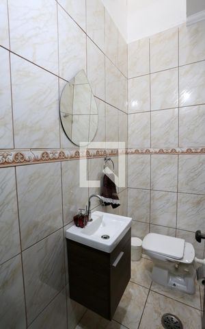 Casa à venda com 160m², 4 quartos e 8 vagasLavabo