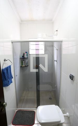 Casa à venda com 160m², 4 quartos e 8 vagasBanheiro
