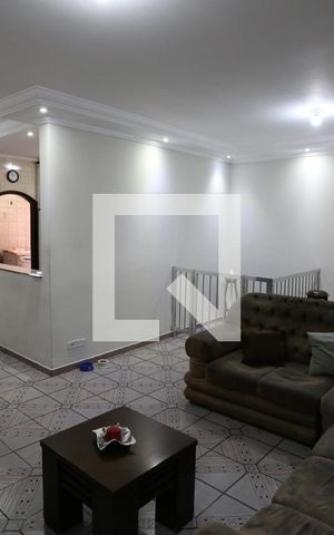 Casa à venda com 160m², 4 quartos e 8 vagasSala