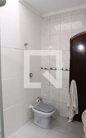 Casa à venda com 160m², 4 quartos e 8 vagasBanheiro da Suíte