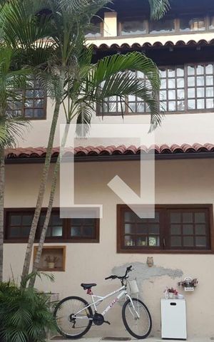 Casa à venda com 200m², 3 quartos e 3 vagas