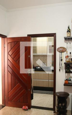 Casa para alugar com 75m², 2 quartos e 1 vagaSala