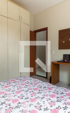 Casa à venda com 210m², 6 quartos e 2 vagas Casa à venda com 210m², 6 quartos e 2 vagasCasa 2 - Quarto 2