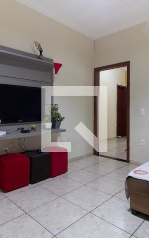 Casa à venda com 210m², 6 quartos e 2 vagas Casa à venda com 210m², 6 quartos e 2 vagasCasa 2 - Sala