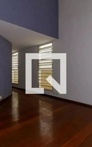 Casa para alugar com 550m², 4 quartos e 6 vagas