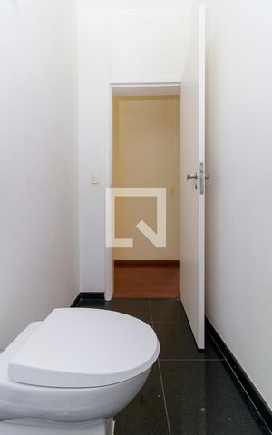 Casa para alugar com 550m², 4 quartos e 6 vagas Casa para alugar com 550m², 4 quartos e 6 vagasLavabo