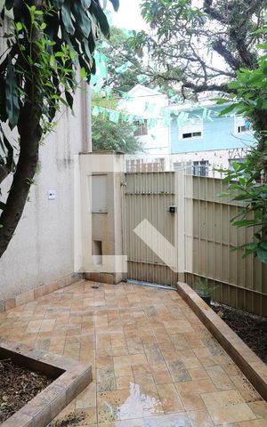 Casa para alugar com 160m², 4 quartos e 2 vagasEntrada 