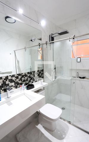 Casa à venda com 278m², 3 quartos e 4 vagasBanheiro da Suíte 