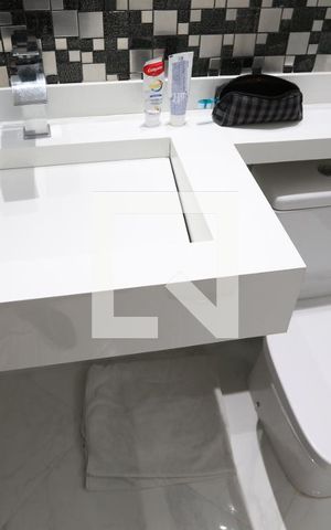 Casa à venda com 278m², 3 quartos e 4 vagasBanheiro da Suíte 
