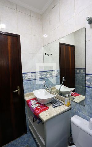 Casa à venda com 278m², 3 quartos e 4 vagasBanheiro 