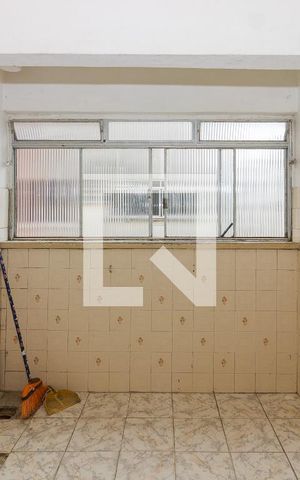 Apartamento à venda com 46m², 2 quartos e 1 vaga Apartamento à venda com 46m², 2 quartos e 1 vagaCozinha e Área de Serviço