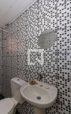 Apartamento à venda com 46m², 2 quartos e 1 vaga Apartamento à venda com 46m², 2 quartos e 1 vagaBanheiro