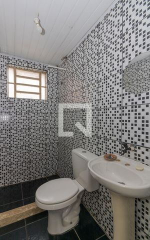 Apartamento à venda com 46m², 2 quartos e 1 vaga Apartamento à venda com 46m², 2 quartos e 1 vagaBanheiro