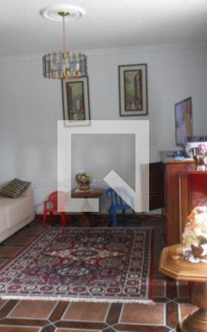 Casa à venda com 380m², 4 quartos e 5 vagas