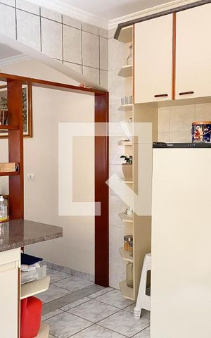 Casa à venda com 150m², 3 quartos e 2 vagas Casa à venda com 150m², 3 quartos e 2 vagasCozinha