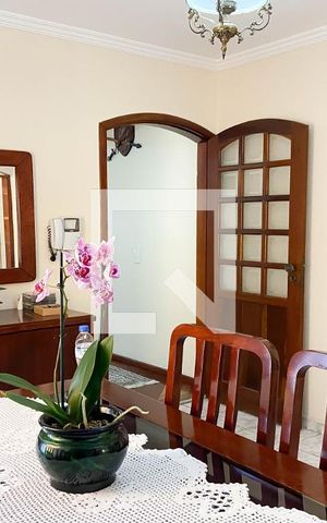 Casa à venda com 150m², 3 quartos e 2 vagas Casa à venda com 150m², 3 quartos e 2 vagasSala de jantar