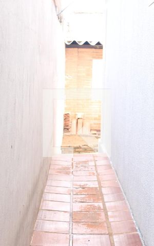 Casa à venda com 120m², 3 quartos e 2 vagasCorredor