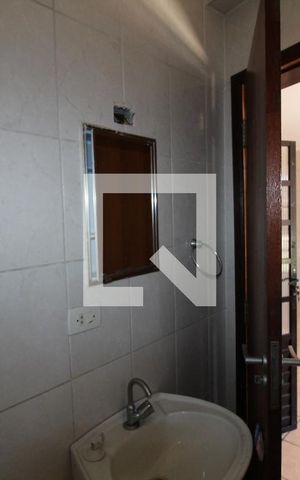 Casa para alugar com 60m², 2 quartos e sem vagaBanheiro de Serviço