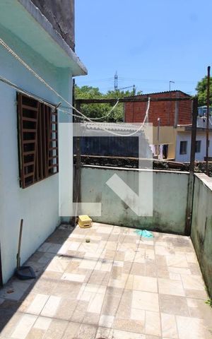 Casa para alugar com 60m², 2 quartos e sem vagaQuintal