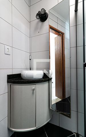 Casa à venda com 100m², 2 quartos e 2 vagasBanheiro