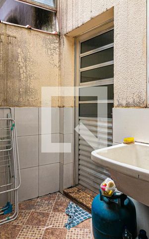 Casa à venda com 100m², 2 quartos e 2 vagasÁrea de Serviço