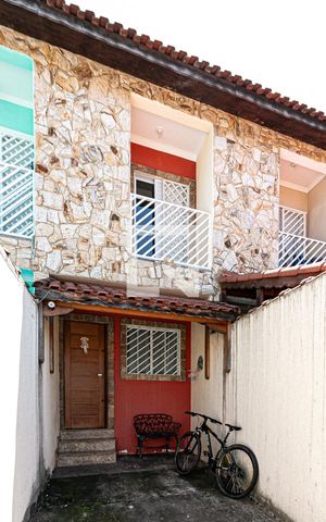 Casa à venda com 100m², 2 quartos e 2 vagasGaragem